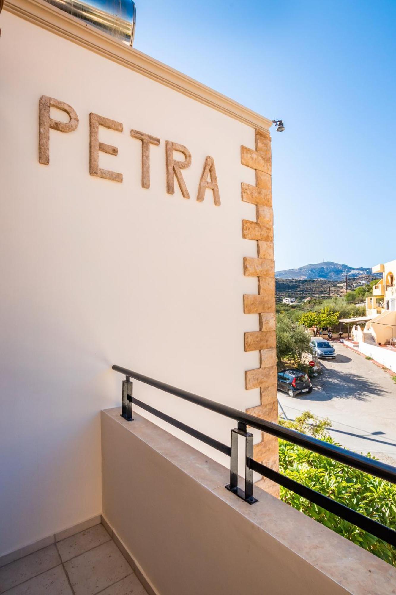 Petra Studios Карпатос Экстерьер фото
